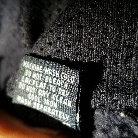 Cutter & Buck long sleeve blue XL sweat shirt made in Canada for cold climates - Picture 5 of 5